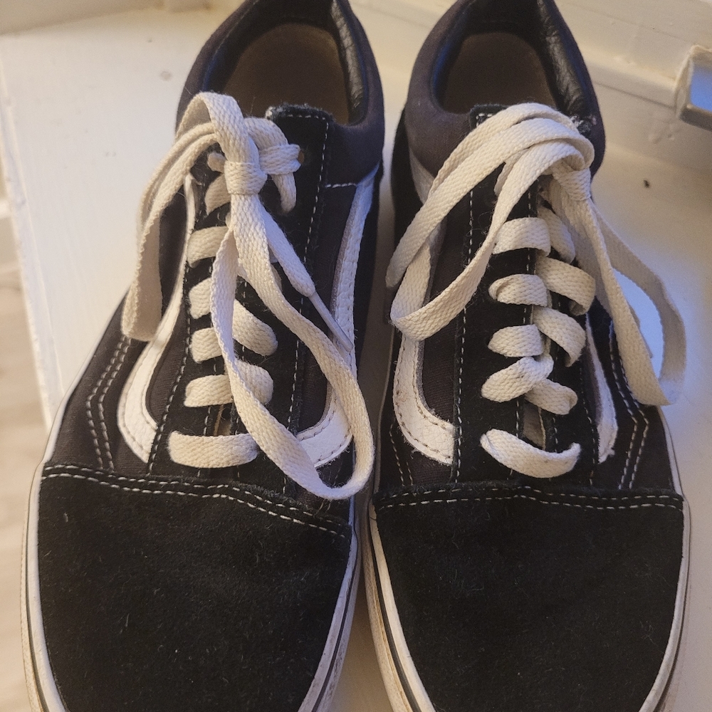 Vans Black/white Old Skool Womens Size 7